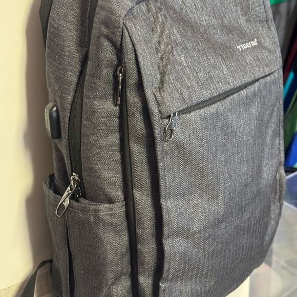 Tigernu backpack really cool design with this one great condition - Picture 2 of 8